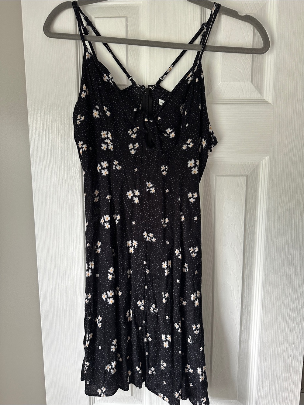 american eagle black floral dress Outfitters Slip with White Accents lbd little black dresses The Eyelet Midi Dress Color:All Day Black Lightweight woven fabrication/Sweetheart neck/Sleeveless
